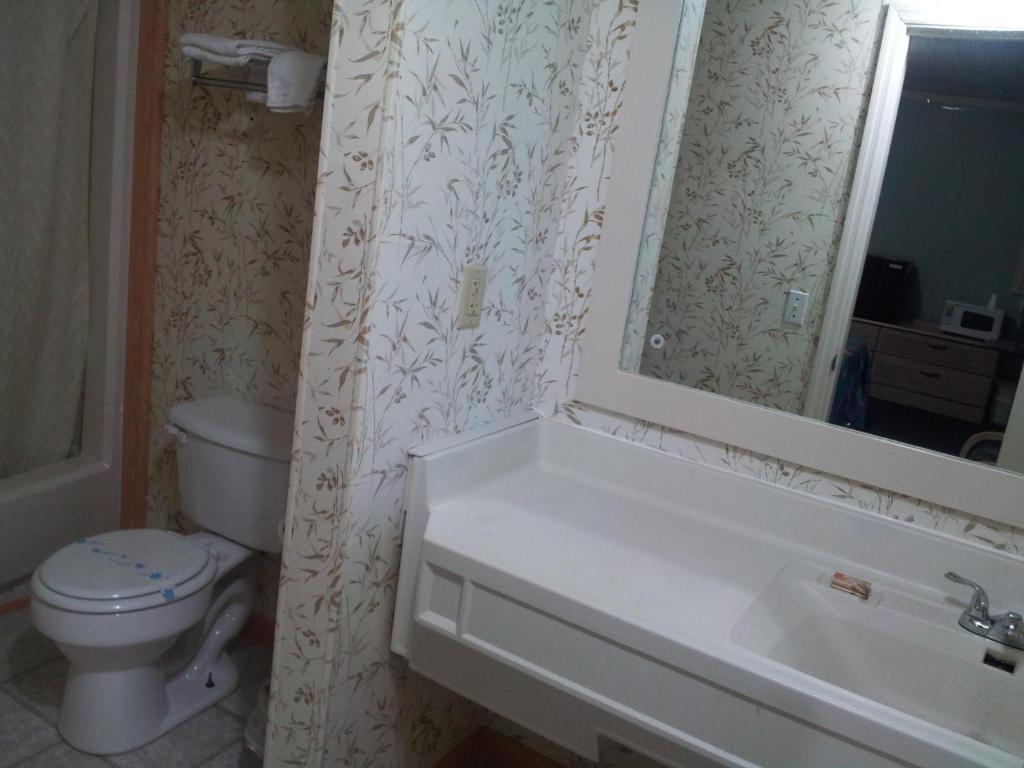 كورنيليا Skyland Motel الغرفة الصورة