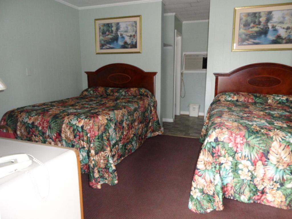 كورنيليا Skyland Motel الغرفة الصورة