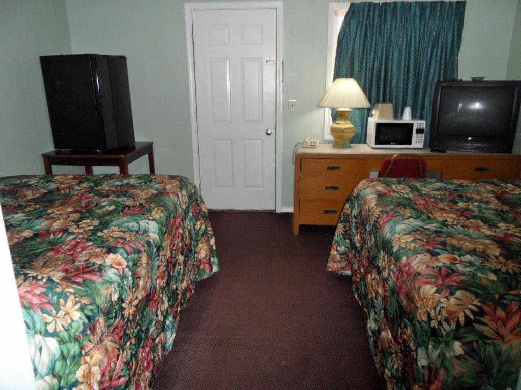 كورنيليا Skyland Motel الغرفة الصورة
