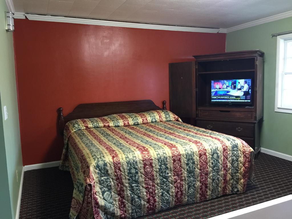 كورنيليا Skyland Motel المظهر الخارجي الصورة