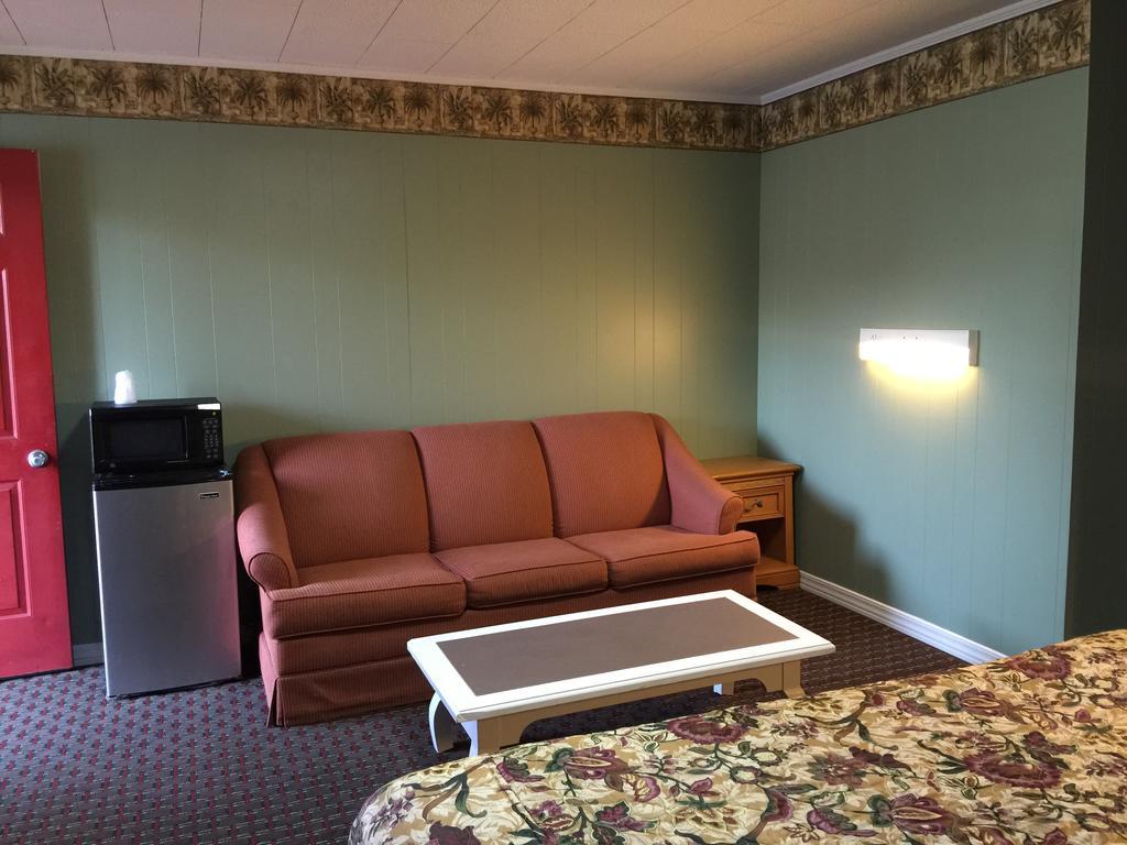 كورنيليا Skyland Motel المظهر الخارجي الصورة