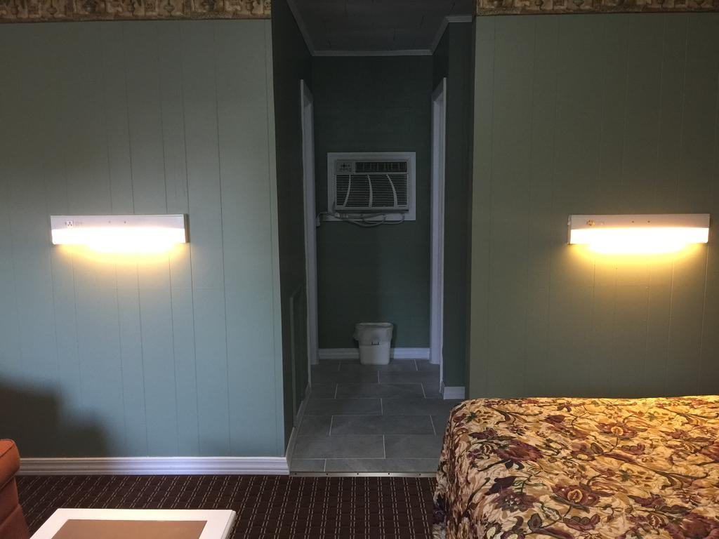 كورنيليا Skyland Motel المظهر الخارجي الصورة