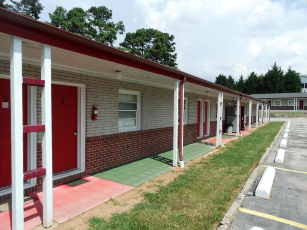 كورنيليا Skyland Motel المظهر الخارجي الصورة